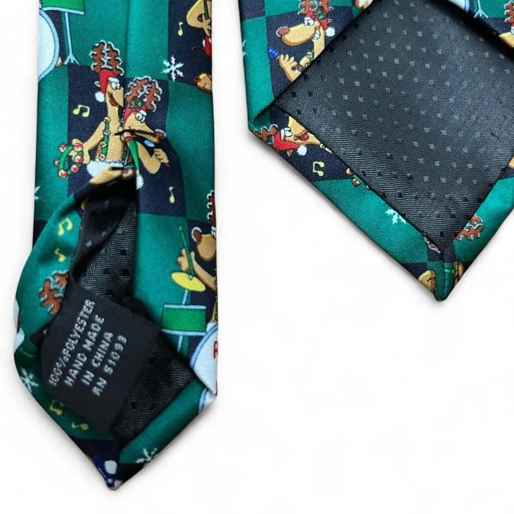 Funny Christmas tie featuring dogs playing musical instruments